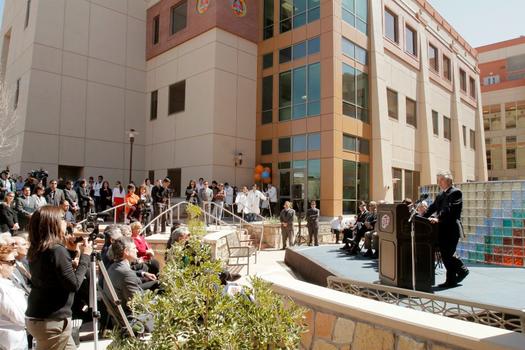 Grand Opening UTEP 525x350 - UTEP Chemistry & Computer Science Building